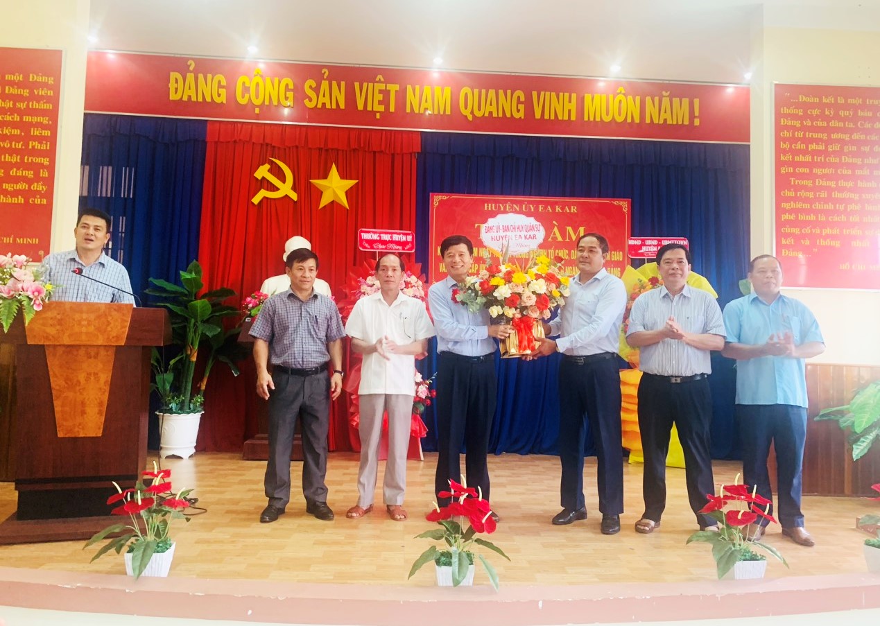 Đc Nhuân, Đc Thành tăng hoa4